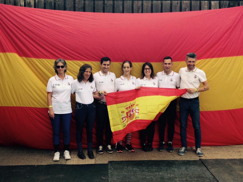 España brilla en Hartpury con una tercera posición por equipos.