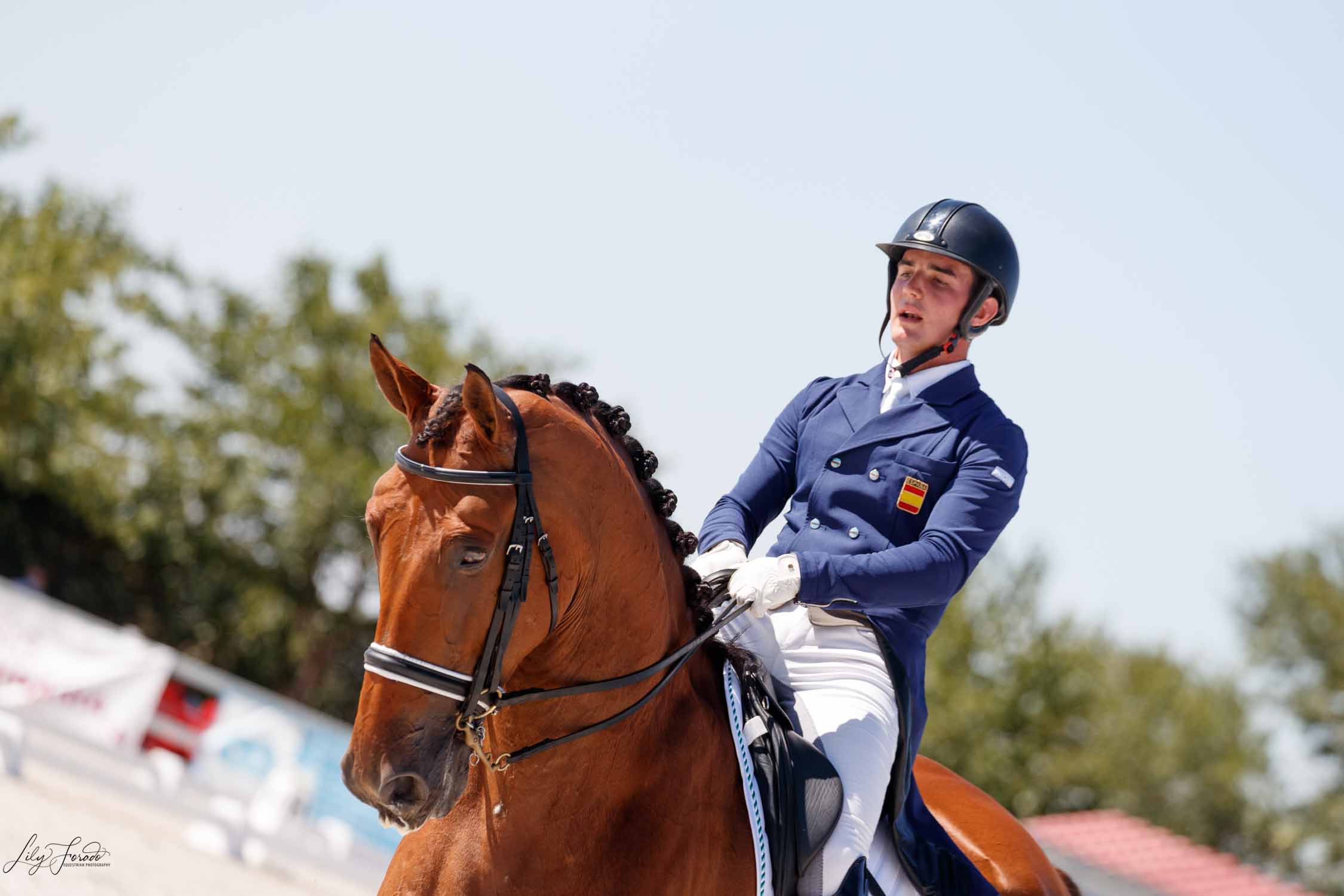 Adrián Roldan triunfa en el CDIU25 de Deauville.