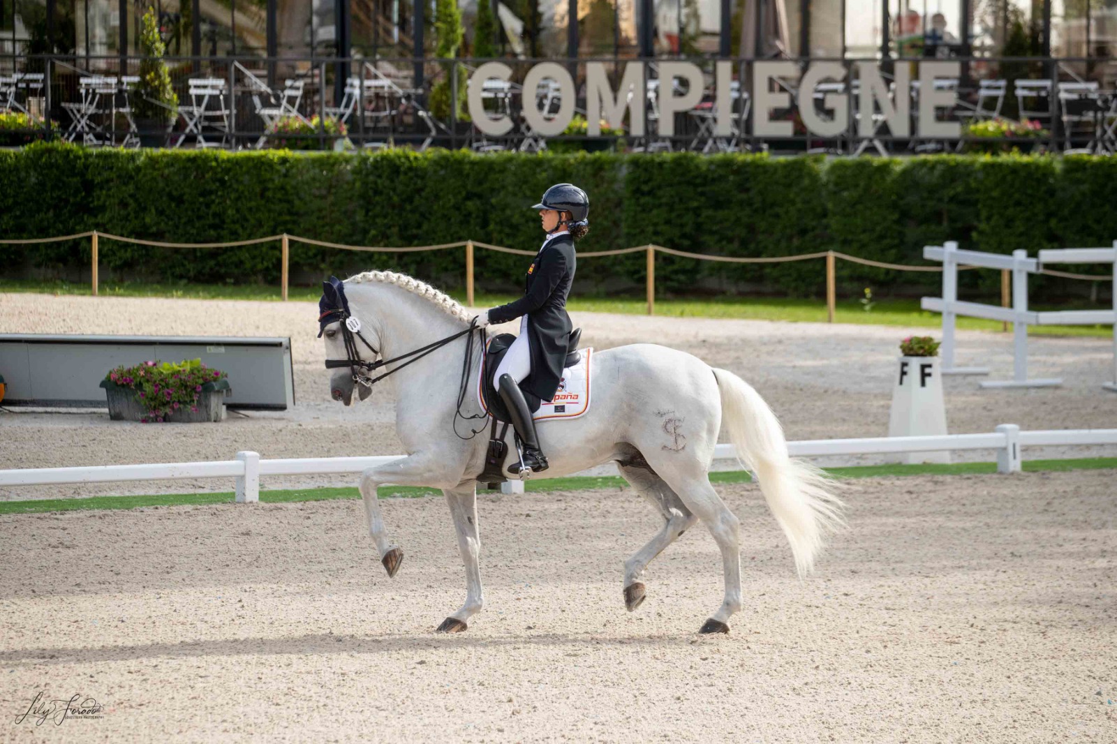 Teia Hernández y Romero de Trujillo cierran el top cinco en la Kur CDI3* de Compiègne.