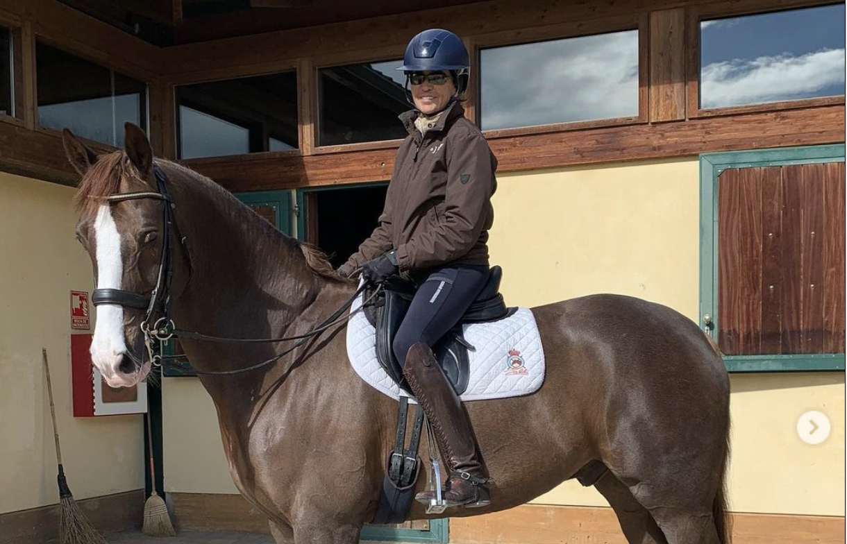 Beatriz Ferrer-Salat refuerza su cuadra con «Fendi T»