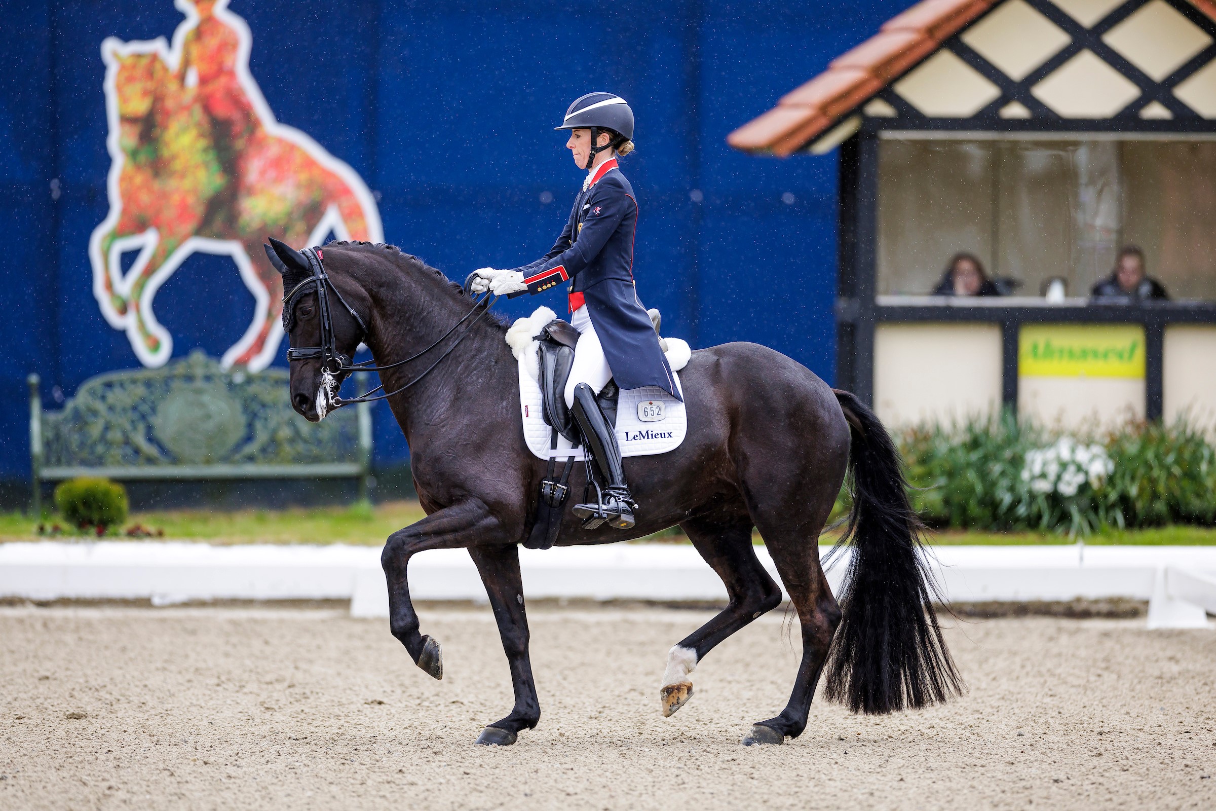 Retirada de última hora: Charlotte Dujardin no competirá en la Final de la Copa del Mundo 2026