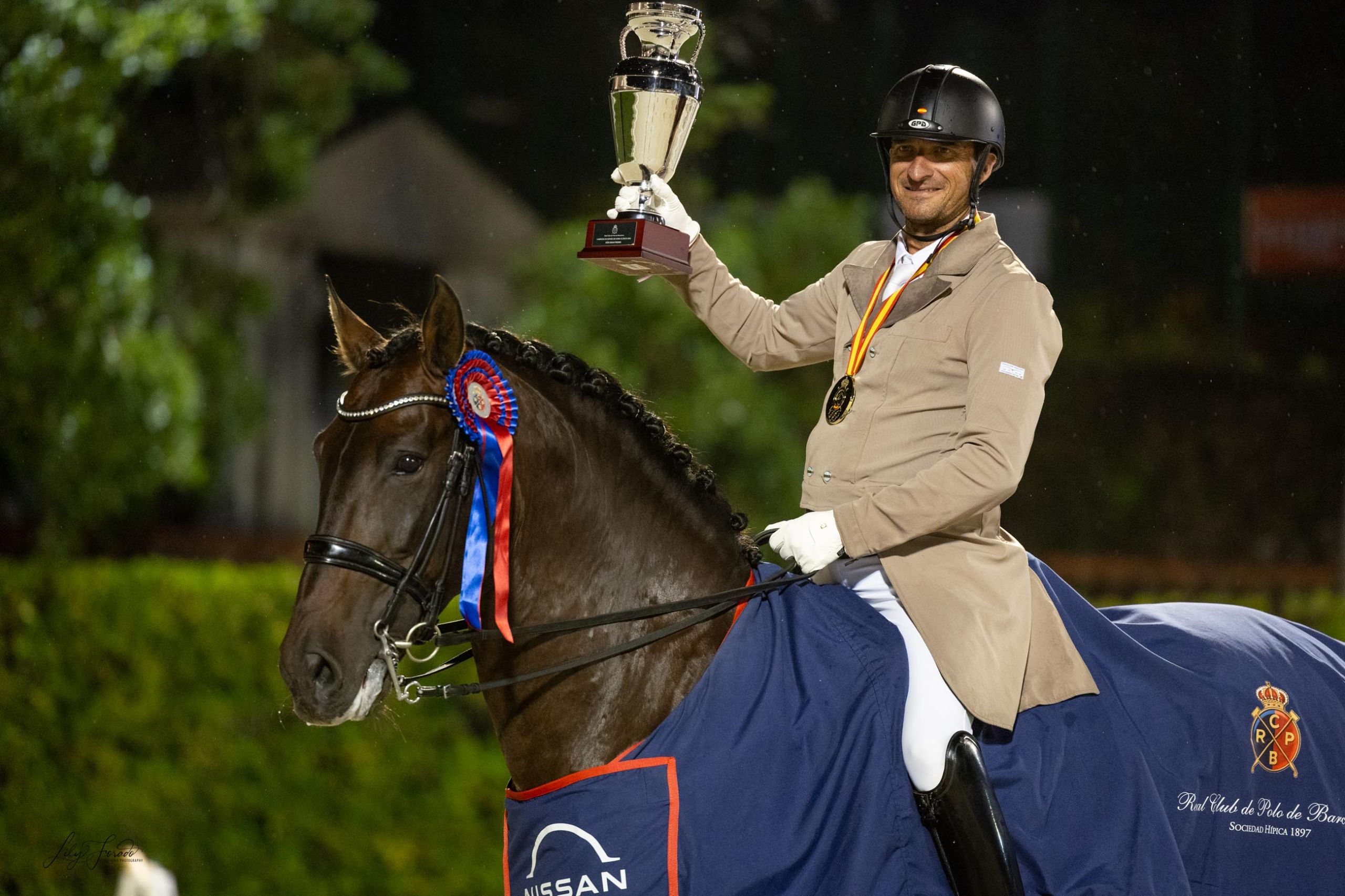 José Daniel Martin Dockx y su baño de oro como doble campeón de España