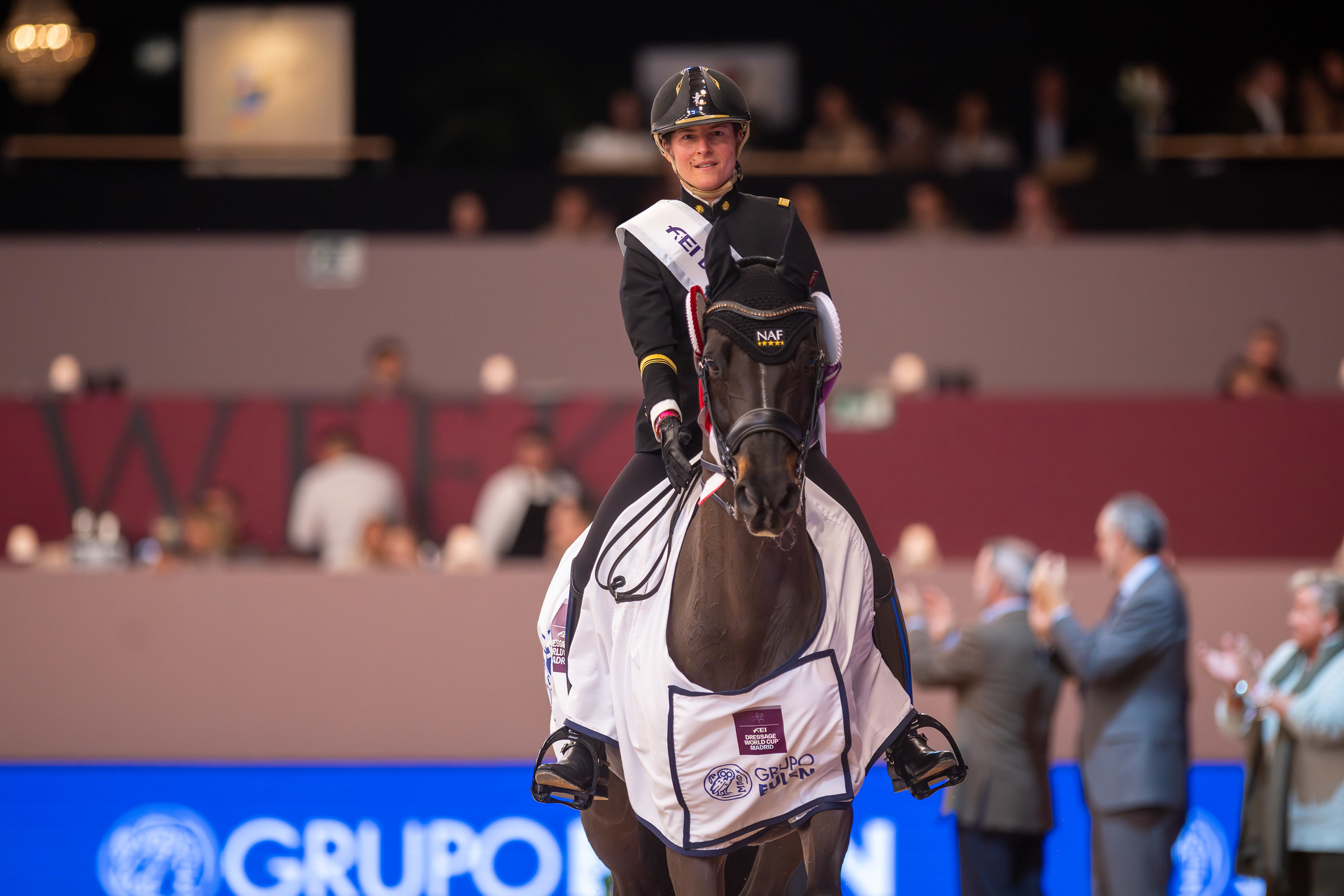 Pauline Basquin sella doblete ganando la Kur del CDIW de Madrid Horse Week