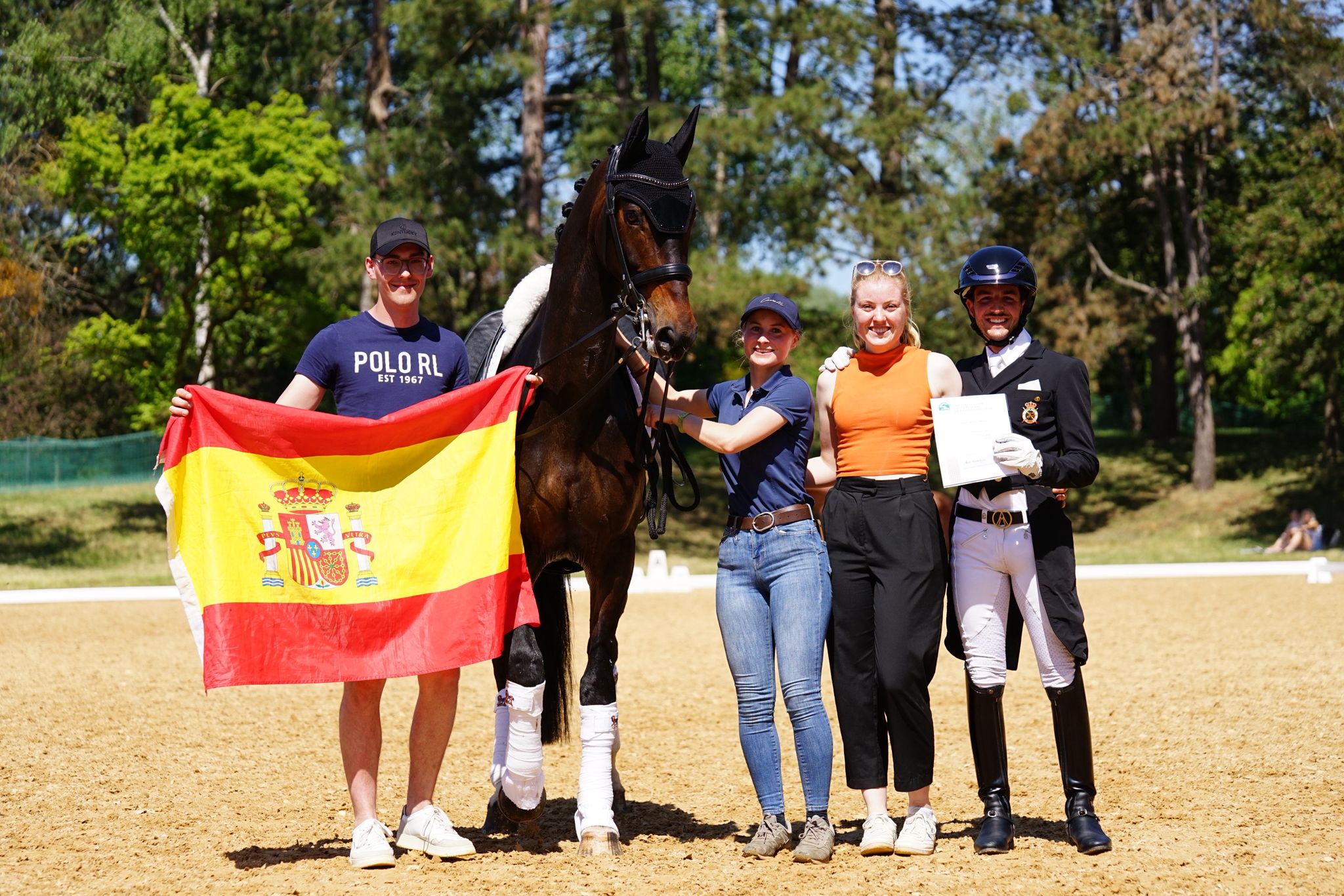 Adrián Muñoz recibe la Insignia de Oro alemana; “Goldenes Reitabzeichen”