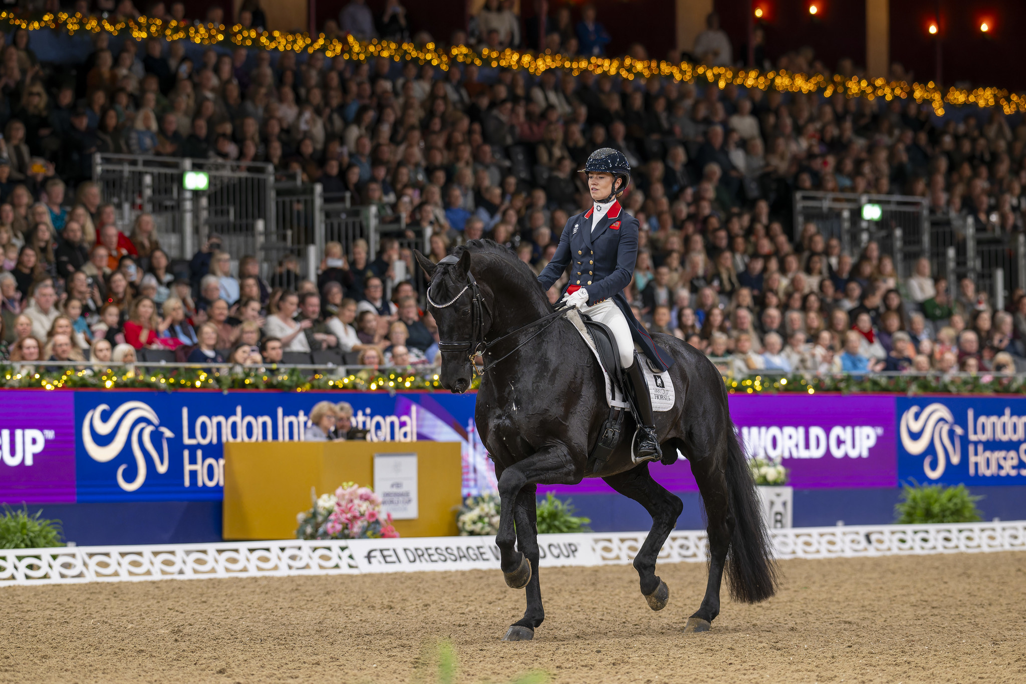Charlotte Fry brilla por partida doble en el CDIW de Londres 2025
