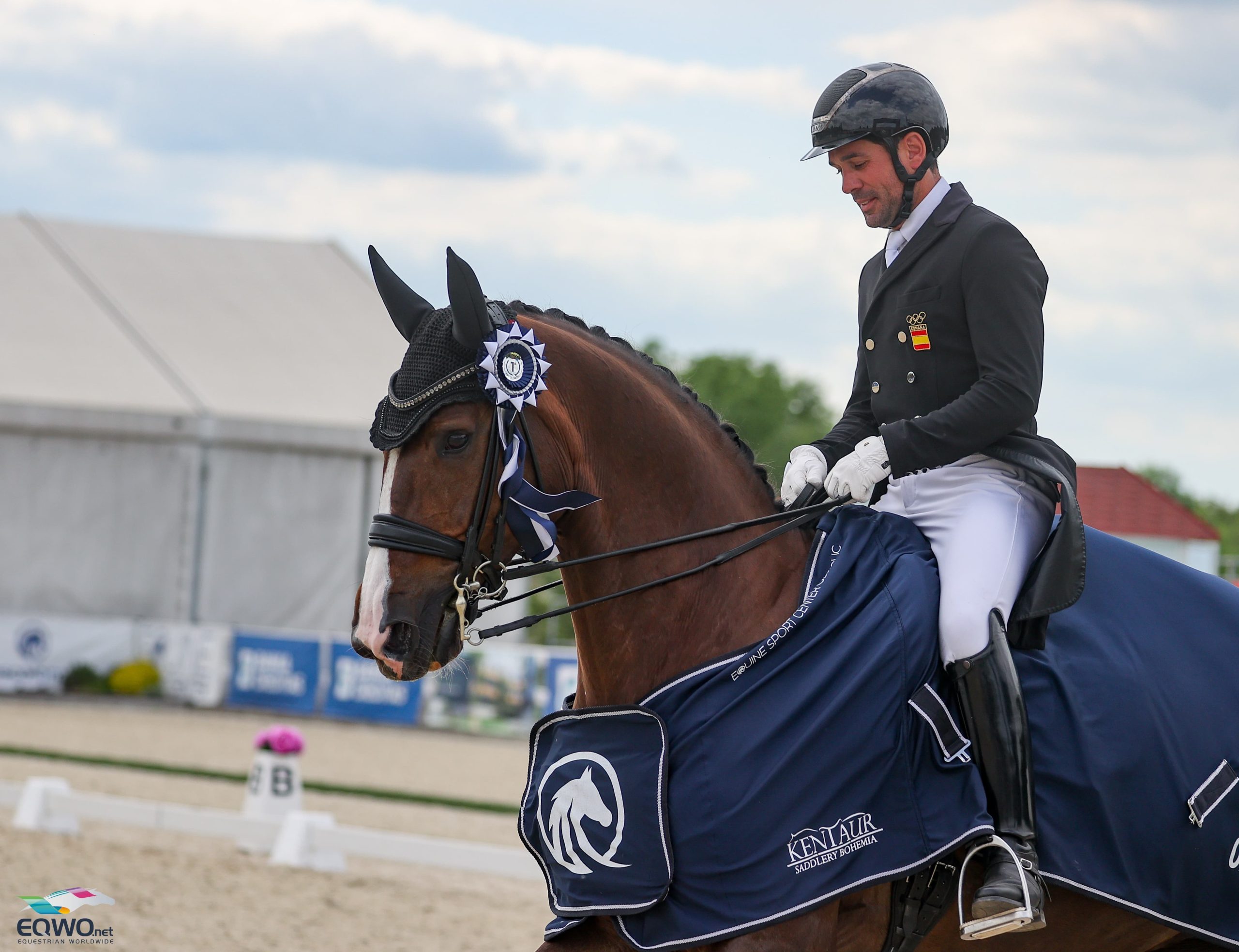 Debut y victoria de Severo Jurado con «Flaconi W» en el CDI3* de Olomouc 2026